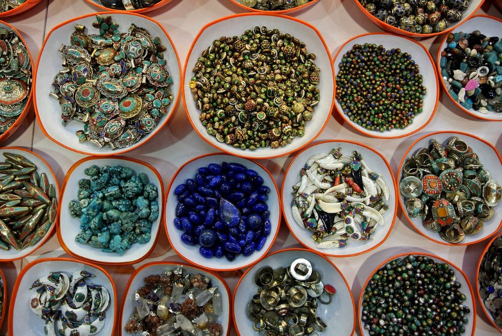 beads in bowls on table